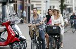 Amsterdam 29 augustus 2012
Noortje Herlaar en William Spaaij op de fiets in Amsterdam.
Peter Smulders bv