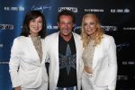 Amsterdam 8 augustus 2013
Gerard Joling en Caren Maywood en Alice Maywood tijdens persconferentie in het Amstel hotel waar ze aankondigen weer op te gaan treden tijdens concert Gerad Joling in het ziggo dome.
Peter Smulders bv