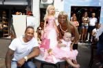 Scheveningen Den Haag 23 augustus 2013
Angelina de dochter van Michael v d Plas en Samantha de Jongh ( Barbie) viert haar eerste verjaardag in Barbys cafe.
Peter Smulders bv