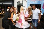 Scheveningen Den Haag 23 augustus 2013
Angelina de dochter van Michael v d Plas en Samantha de Jongh ( Barbie) viert haar eerste verjaardag in Barbys cafe.
Peter Smulders bv