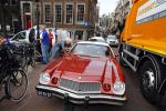 Amsterdam 6 september 2013
Ben Saunders met een vriend in zijn chevrolet Camaro uit 1977 op de grachten van Amsterdam