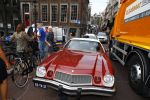 Amsterdam 6 september 2013
Ben Saunders met een vriend in zijn chevrolet Camaro uit 1977 op de grachten van Amsterdam