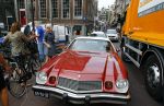 Amsterdam 6 september 2013
Ben Saunders met een vriend in zijn chevrolet Camaro uit 1977 op de grachten van Amsterdam