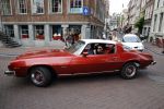 Amsterdam 6 september 2013
Ben Saunders met een vriend in zijn chevrolet Camaro uit 1977 op de grachten van Amsterdam