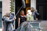 Amsterdam 10 september 2013
Opnames waar rook is zijn Britt en Ymke die aanbellen bij Bridget Maasland
voor hun programma
