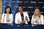 Amsterdam 8 augustus 2013
Gerard Joling en Caren Maywood en Alice Maywood tijdens persconferentie in het Amstel hotel waar ze aankondigen weer op te gaan treden tijdens concert Gerad Joling in het ziggo dome.
Peter Smulders bv