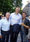Amsterdam 5 september 2013
Opening nieuwe eyeworks pand met Reinout en Danielle Oerlemans (met kinderen) en burgemeester Eberhard v d Laan. Dries en dave Roelvink met Sem Schilt