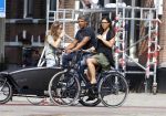 Amsterdam 6 september 2013
Frank Rijkaard met zijn dochter Lindsay op de fiets