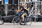 Amsterdam 6 september 2013
Frank Rijkaard met zijn dochter Lindsay op de fiets