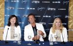 Amsterdam 8 augustus 2013
Gerard Joling en Caren Maywood en Alice Maywood tijdens persconferentie in het Amstel hotel waar ze aankondigen weer op te gaan treden tijdens concert Gerad Joling in het ziggo dome.
Peter Smulders bv