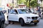 Amsterdam 14 augustus 2013
Gerard Joling en Jort Kelder nemen commercial op voor autoverhuurbedrijf Sixt in Amsterdam zuid.
Peter Smulders bv