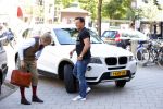 Amsterdam 14 augustus 2013
Gerard Joling en Jort Kelder nemen commercial op voor autoverhuurbedrijf Sixt in Amsterdam zuid.
Peter Smulders bv