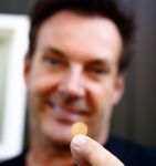 Amsterdam 27 augustus 2013
Gordon en Gerard Joling in hun huis voor het programma geen cent te makken.
Peter Smulders bv