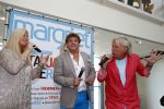 Hoofddorp 29 augustus 2013
Presentatie van de Margriet met Natasja Foger als hoofdredaktrice.
Leontine v d Bos de reguliere hoofdredaktrice geeft aar het eerste exemplaar en Rene Froger zingt voor Natasja bij sanoma uitgevers
Grant & Forsyth
