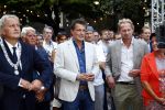 Amsterdam 5 september 2013
Opening nieuwe eyeworks pand met Reinout en Danielle Oerlemans (met kinderen) en burgemeester Eberhard v d Laan. Hubert deitmers