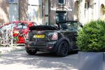 Amsterdam 16 augustus 2013
Jaap v Zweden met zijn vrouw Aaltje in een mini cooper cabrio.
Peter Smulders bv