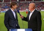 Eindhoven, 20 Augustus 2013
Voorronde Champions League seizoen 2013-2014 tussen PSV en AC Milan, eindstand 1-1
Jack v Gelder in gesprek met Phillip Cocu
Foto Junior Smulders