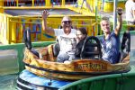 Hoorn 15 augustus 2013
Sonja Bakker met Jan Reus en alle kinderen op de kermis in Hoorn. Ook baby Bram is erbij.
Peter Smulders bv