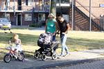 Volendam 6 september 2013
Jan en Liza Smit gaan wandelen met hun zoon Senn en dochter Emma.