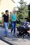 Volendam 6 september 2013
Jan en Liza Smit gaan wandelen met hun zoon Senn en dochter Emma.
