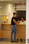 Purmerend 26 augustus 2013
Jan Smit geeft zijn zoon Senn aan op het gemeentehuis van Purmerend.
Peter Smulders bv