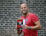 Amsterdam 20 augustus 2013
Jens Olde kalter schrijver van het boek over Badr hari wordt geintervieuwd door Tessa v Hoof voor RTL Boulevard.
Peter Smulders bv