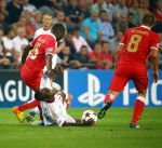 Eindhoven, 20 Augustus 2013
3e Voorronde CL PSV-AC Milan, eindstand 1-1
Jetro Willems in duel met Mario Balotelli
Foto Peter Smulders BV