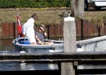 Nigtevecht 4 september 2013
Jort Kelder en Lauren Verster op hun sloep aan het varen op de vecht.