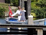 Nigtevecht 4 september 2013
Jort Kelder en Lauren Verster op hun sloep aan het varen op de vecht.