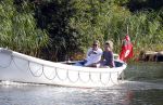 Nigtevecht 4 september 2013
Jort Kelder en Lauren Verster op hun sloep aan het varen op de vecht.