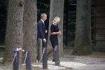 Lage Vuursche 16 augustus 2013
Begrafenis Prins Friso bij de stulpkerk in Lage Vuursche. De hele koninklijke familie was Aanwezig. Prinses Mabel met dochters en Prinses Beatrix. Moeder Mabel met beveiliging JP
Peter Smulders bv