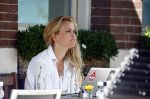 Amsterdam 16 augustus 2013
Maria Kooistra en haar dochter op een terras in Amsterdam. Maria zit te schrijven achter haar laptop.
Peter Smulders bv