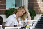 Amsterdam 16 augustus 2013
Maria Kooistra en haar dochter op een terras in Amsterdam. Maria zit te schrijven achter haar laptop.
Peter Smulders bv