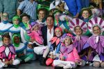 Zaandam 4 september 2013
Martijn Krabbe met zijn dochters Jasmijn en Michelle bij presentatie musical Oz de tovenaar in schouwburg Zaandam