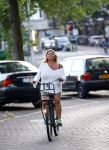 Amsterdam 2 september 2013
Maya Vandenbroecke op de fiets