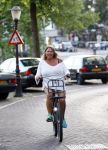 Amsterdam 2 september 2013
Maya Vandenbroecke op de fiets