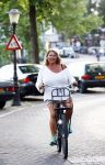 Amsterdam 2 september 2013
Maya Vandenbroecke op de fiets