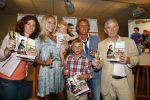 Ridderkerk 15 augustus 2013
Presentatie blad helden door Barbara en Frits Barend met daarin oa Michael Boogerd met vriendin Darya Nucci en kinderen Darya en Mikai, en Thijsje Oenema en Michel Mulder met familie. 
Peter Smulders bv