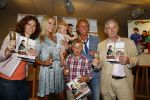 Ridderkerk 15 augustus 2013
Presentatie blad helden door Barbara en Frits Barend met daarin oa Michael Boogerd met vriendin Darya Nucci en kinderen Darya en Mikai, en Thijsje Oenema en Michel Mulder met familie. 
Peter Smulders bv