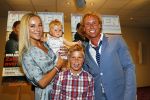 Ridderkerk 15 augustus 2013
Presentatie blad helden door Barbara en Frits Barend met daarin oa Michael Boogerd met vriendin Darya Nucci en kinderen Darya en Mikai, en Thijsje Oenema en Michel Mulder met familie. 
Peter Smulders bv