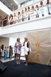 Hoofddorp 29 augustus 2013
Presentatie van de Margriet met Natasja Foger als hoofdredaktrice.
Leontine v d Bos de reguliere hoofdredaktrice geeft aar het eerste exemplaar en Rene Froger zingt voor Natasja bij sanoma uitgevers