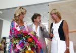 Hoofddorp 29 augustus 2013
Presentatie van de Margriet met Natasja Foger als hoofdredaktrice.
Leontine v d Bos de reguliere hoofdredaktrice geeft aar het eerste exemplaar en Rene Froger zingt voor Natasja bij sanoma uitgevers
