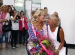 Hoofddorp 29 augustus 2013
Presentatie van de Margriet met Natasja Foger als hoofdredaktrice.
Leontine v d Bos de reguliere hoofdredaktrice geeft aar het eerste exemplaar en Rene Froger zingt voor Natasja bij sanoma uitgevers