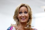 Hoofddorp 29 augustus 2013
Presentatie van de Margriet met Natasja Foger als hoofdredaktrice.
Leontine v d Bos de reguliere hoofdredaktrice geeft aar het eerste exemplaar en Rene Froger zingt voor Natasja bij sanoma uitgevers