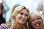 Hoofddorp 29 augustus 2013
Presentatie van de Margriet met Natasja Foger als hoofdredaktrice.
Leontine v d Bos de reguliere hoofdredaktrice geeft aar het eerste exemplaar en Rene Froger zingt voor Natasja bij sanoma uitgevers