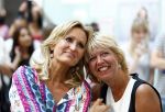 Hoofddorp 29 augustus 2013
Presentatie van de Margriet met Natasja Foger als hoofdredaktrice.
Leontine v d Bos de reguliere hoofdredaktrice geeft aar het eerste exemplaar en Rene Froger zingt voor Natasja bij sanoma uitgevers