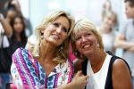 Hoofddorp 29 augustus 2013
Presentatie van de Margriet met Natasja Foger als hoofdredaktrice.
Leontine v d Bos de reguliere hoofdredaktrice geeft aar het eerste exemplaar en Rene Froger zingt voor Natasja bij sanoma uitgevers