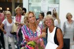 Hoofddorp 29 augustus 2013
Presentatie van de Margriet met Natasja Foger als hoofdredaktrice.
Leontine v d Bos de reguliere hoofdredaktrice geeft aar het eerste exemplaar en Rene Froger zingt voor Natasja bij sanoma uitgevers