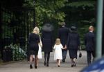 Lage Vuursche 16 augustus 2013
Begrafenis Prins Friso bij de stulpkerk in Lage Vuursche. De hele koninklijke familie was Aanwezig. Prinses Mabelmet dochters en Prinses Beatrix
Peter Smulders bv