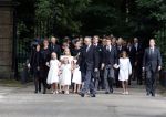 Lage Vuursche 16 augustus 2013
Begrafenis Prins Friso bij de stulpkerk in Lage Vuursche. De hele koninklijke familie was Aanwezig. Prinses Mabel met dochters en Prinses Beatrix . Koning Willem Alexander Maxima Ariane Alexia Amalia
Peter Smulders bv